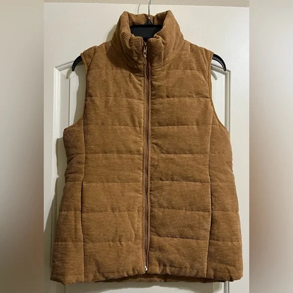 NWT Entro Women’s Tan Brown Faux Corduroy Quilted Vest Medium Zip Up Pockets - Picture 1 of 6